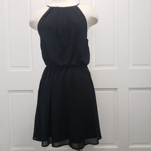 G by guess black halter top with pockets